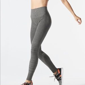 BLANQI SPORTSUPPORT™ HIPSTER CUFFED LEGGINGS